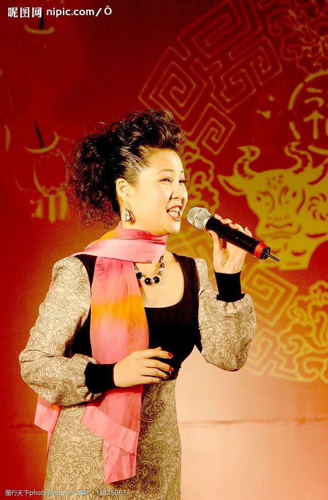 边疆的泉水图片素材