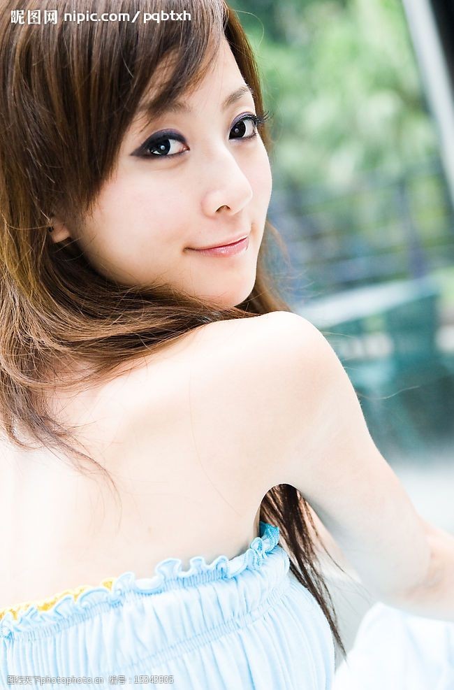 张超台湾网络人气美女果子MM清凉淡蓝裙装图片