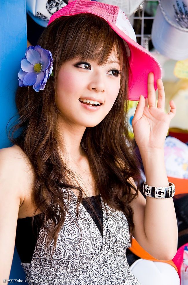张超台湾网络人气美女果子棒球帽图片