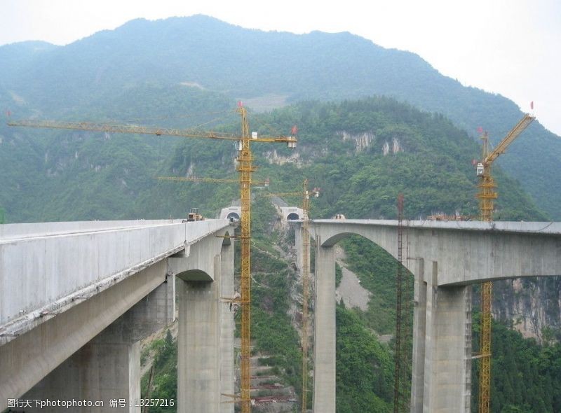沪蓉西高速公路大桥图片