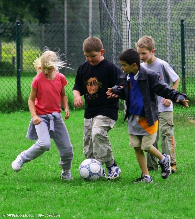 足球運動兒童足球图片