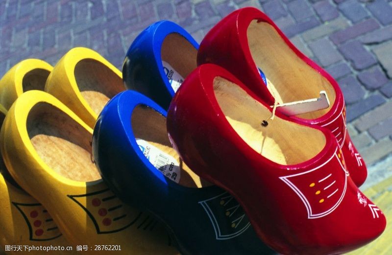 日常生活色彩斑斓的鞋